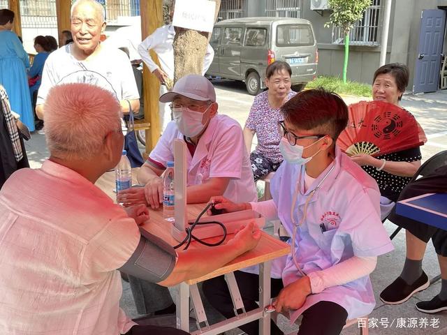 为民服务养老早市走进土门街道汉城东路社区(图7) 为民服务养老早市走进土门街道汉城东路社区(图7)